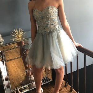 Stunning graduation/ Prom dress
